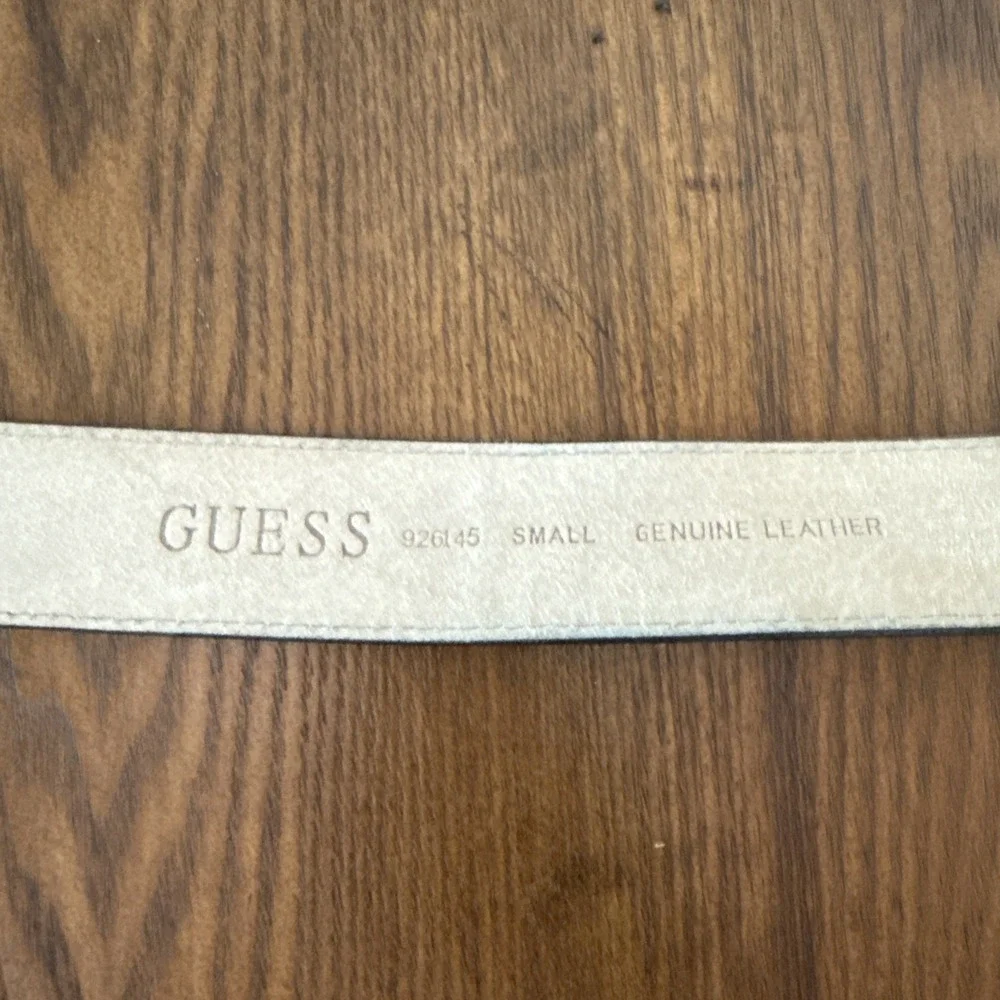 GUESS Genuine Leather Belt Size Small Black Solid Silver G Buckle Y2K
